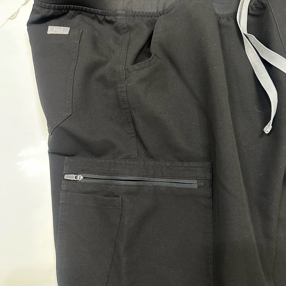 FIGS Women’s Black Pants